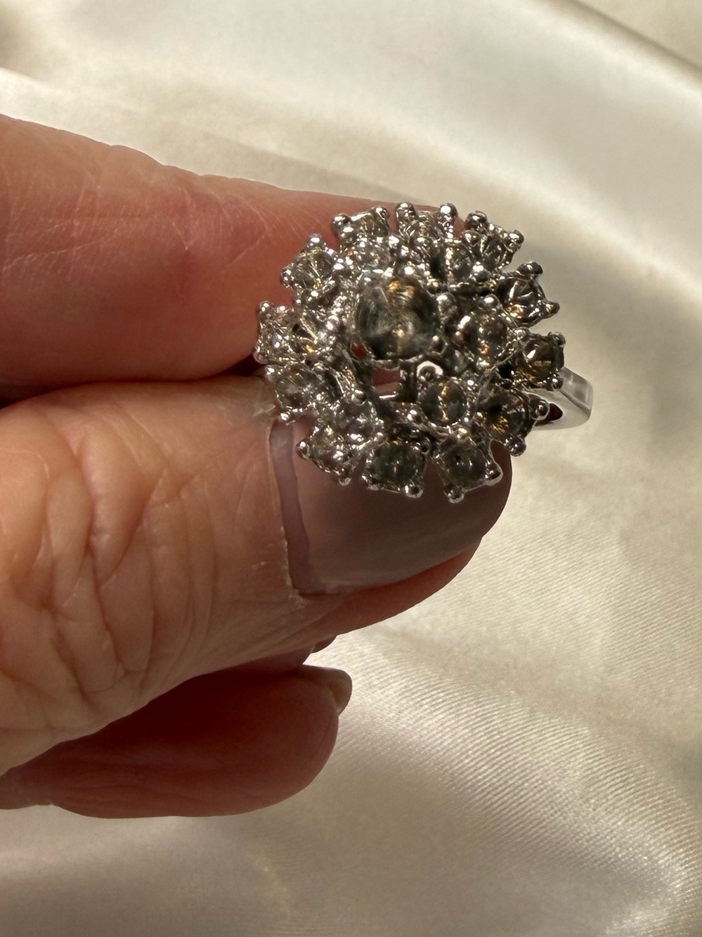 Classic Silver-Tone Cluster Flower Ring Frame for Jewelry Repairmen/Makers